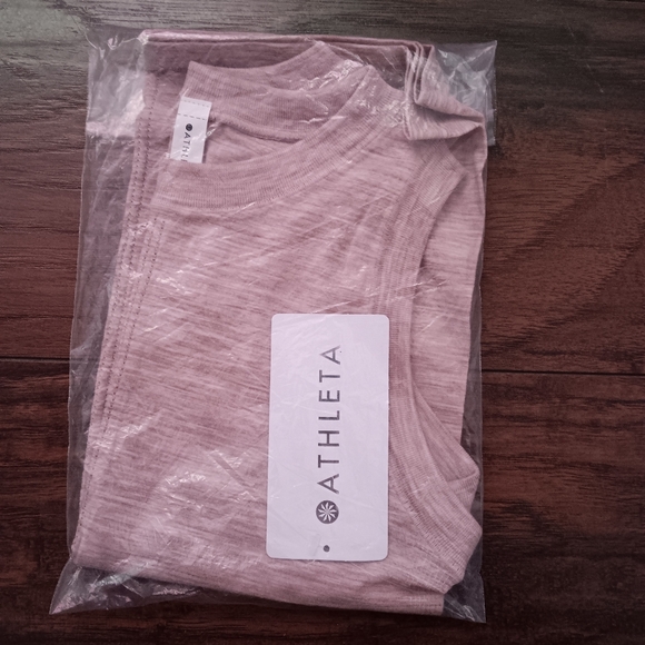 NWT ATHLETA ASCENT SEAMLESS TANK IN MOCA. SIZE XXS. BLEND OF DUSTY PINK/CREAM - Picture 8 of 9